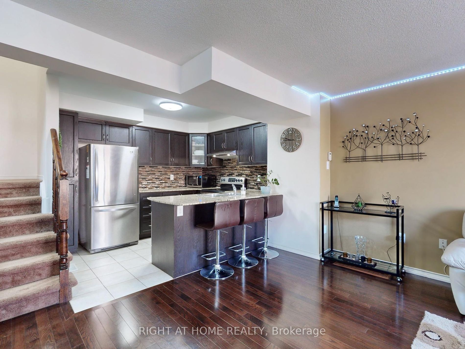 15 Blunden Road