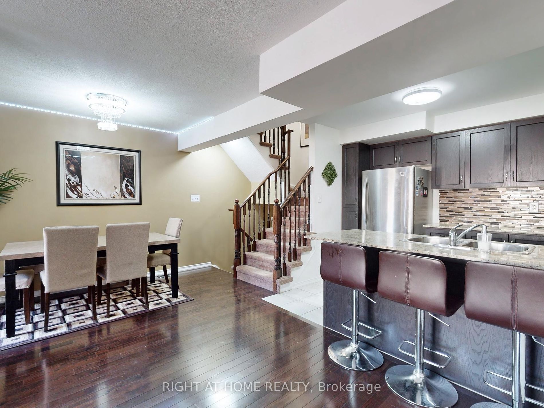 15 Blunden Road
