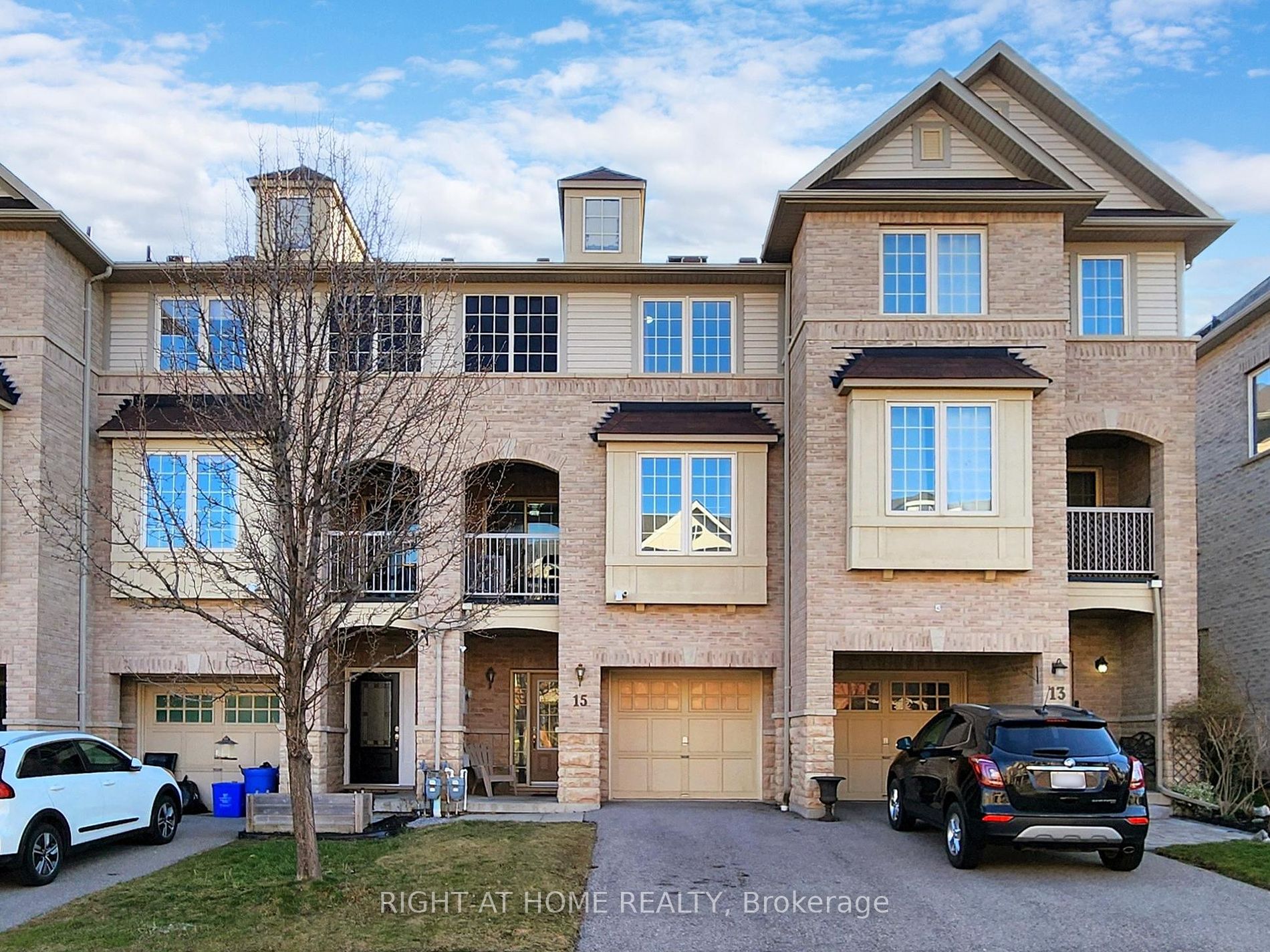 15 Blunden Road