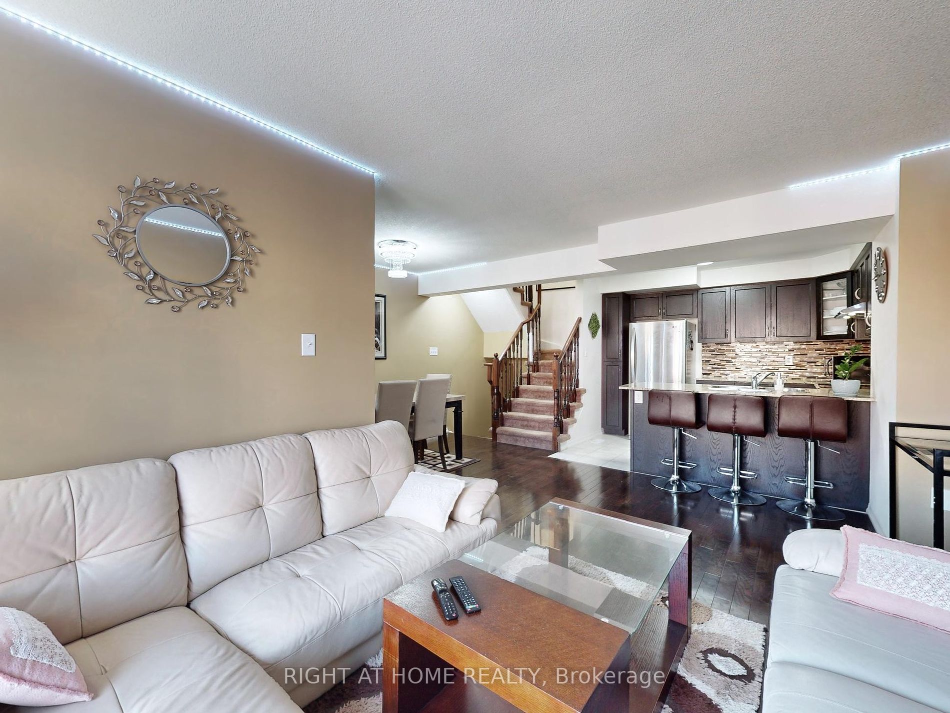 15 Blunden Road