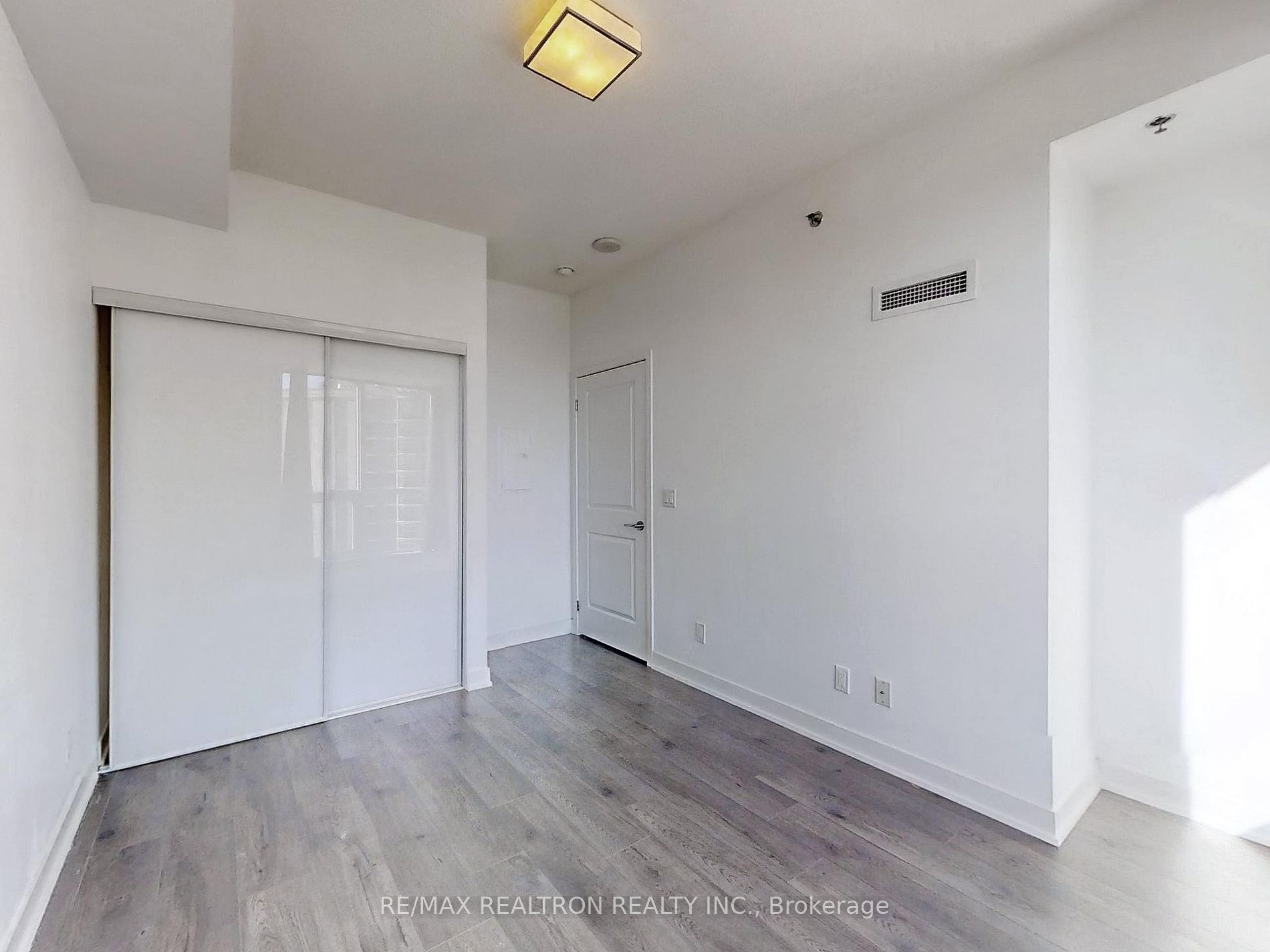195 Bonis Avenue, #2109