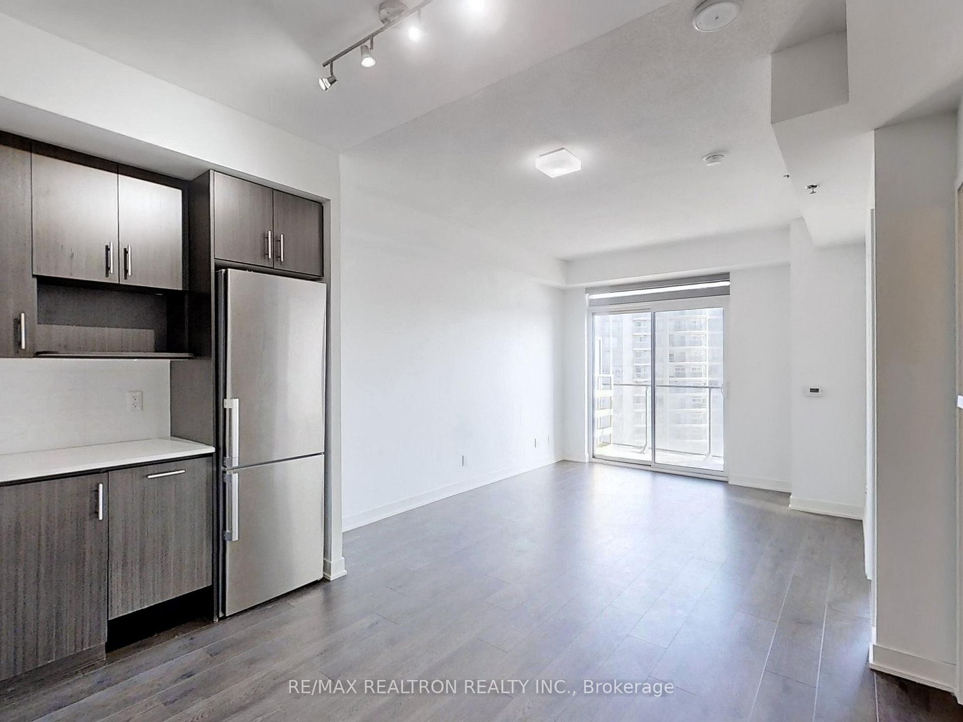 195 Bonis Avenue, #2109