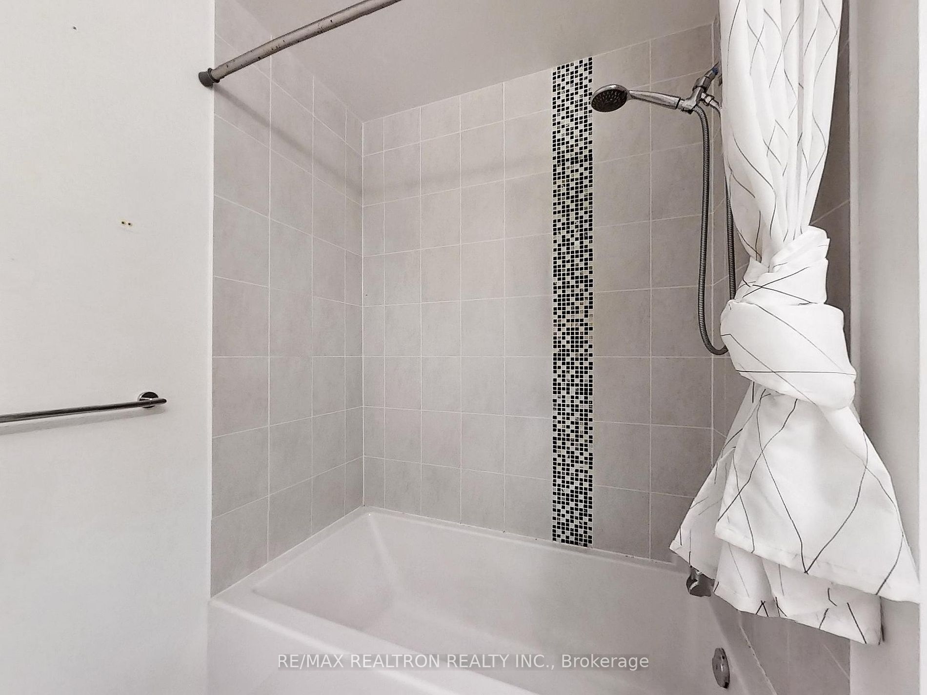 195 Bonis Avenue, #2109