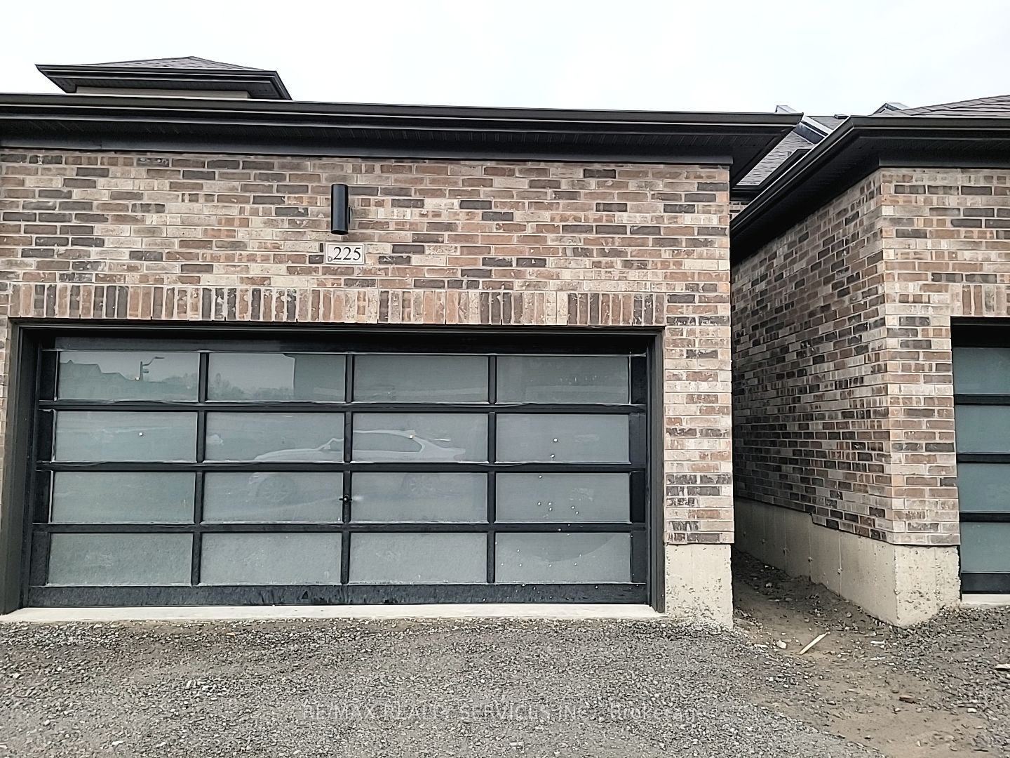 225 Coronation Road