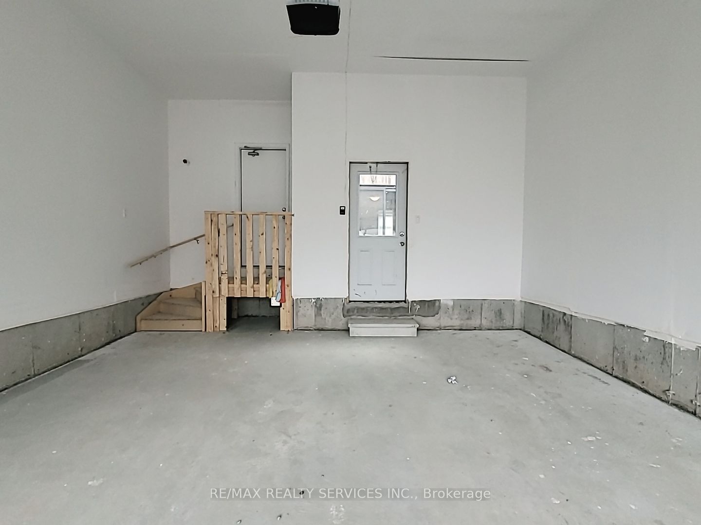 225 Coronation Road