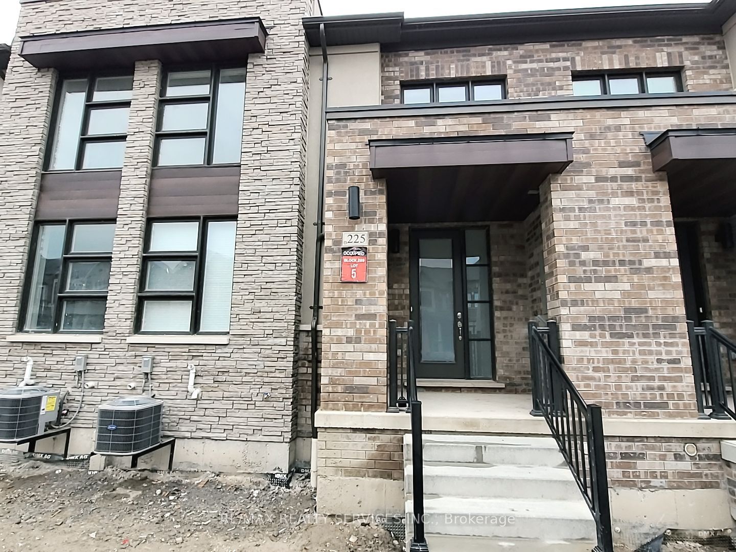 225 Coronation Road
