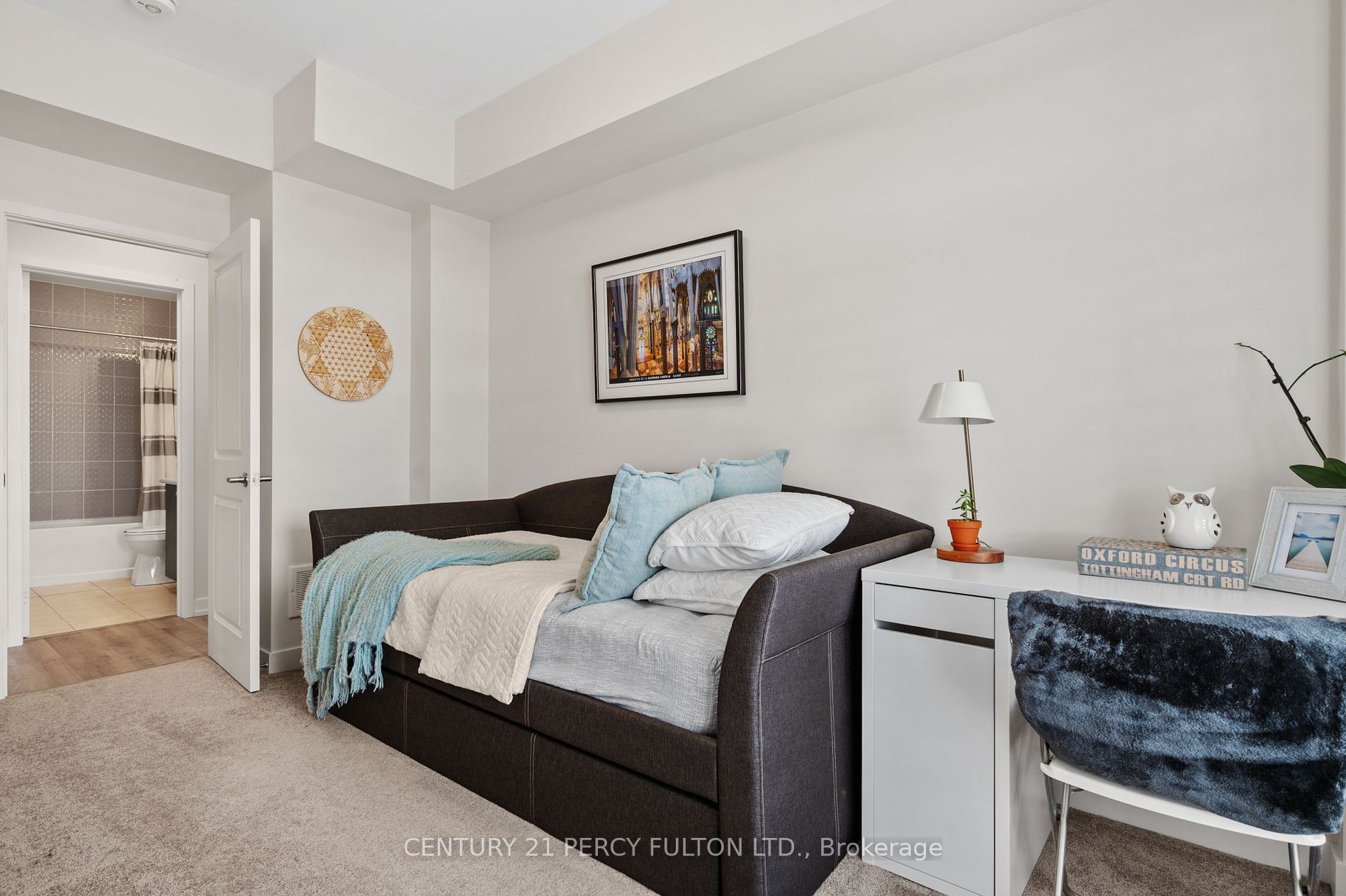 2550 Castlegate Crossing, #207