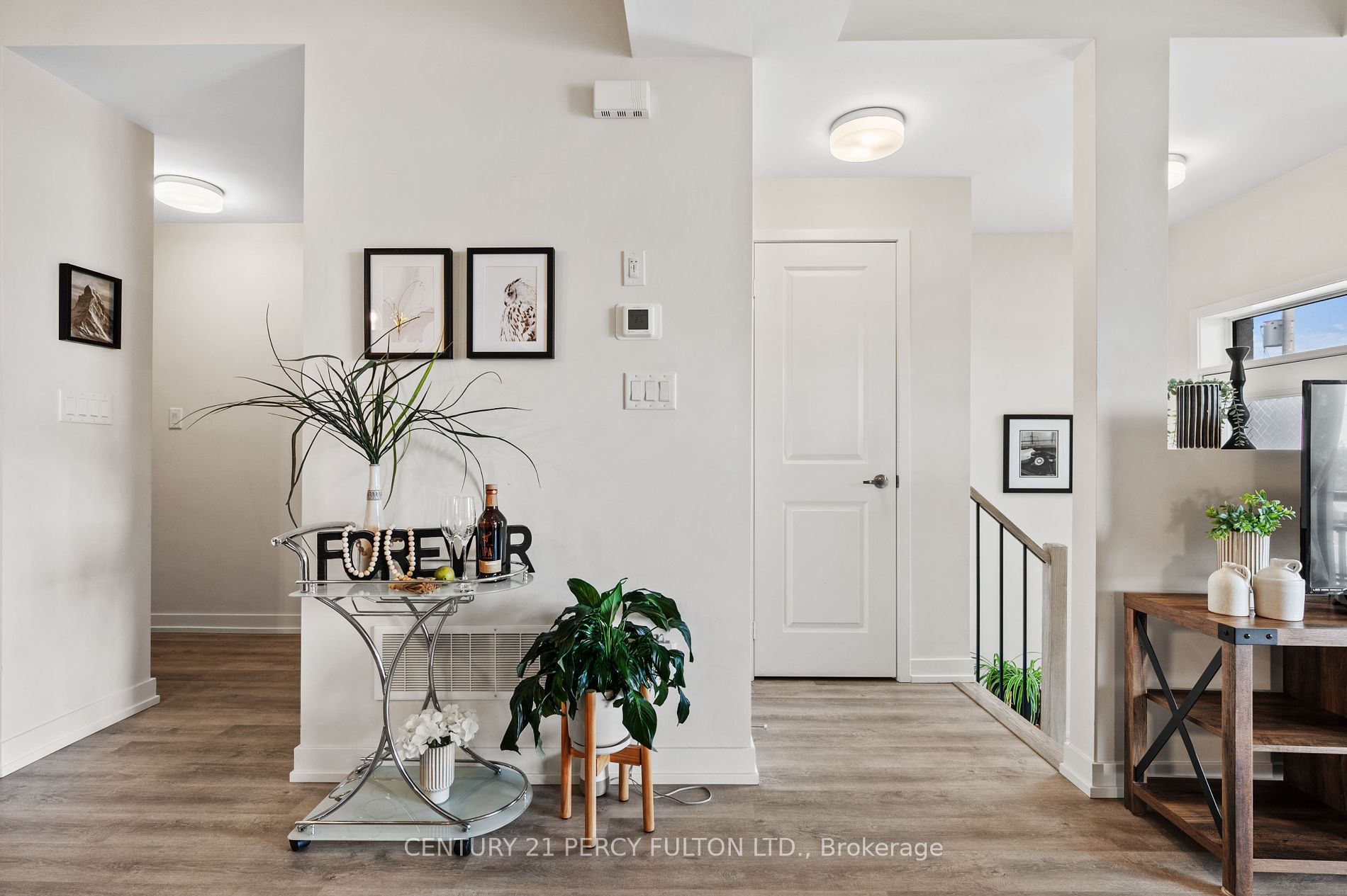 2550 Castlegate Crossing, #207
