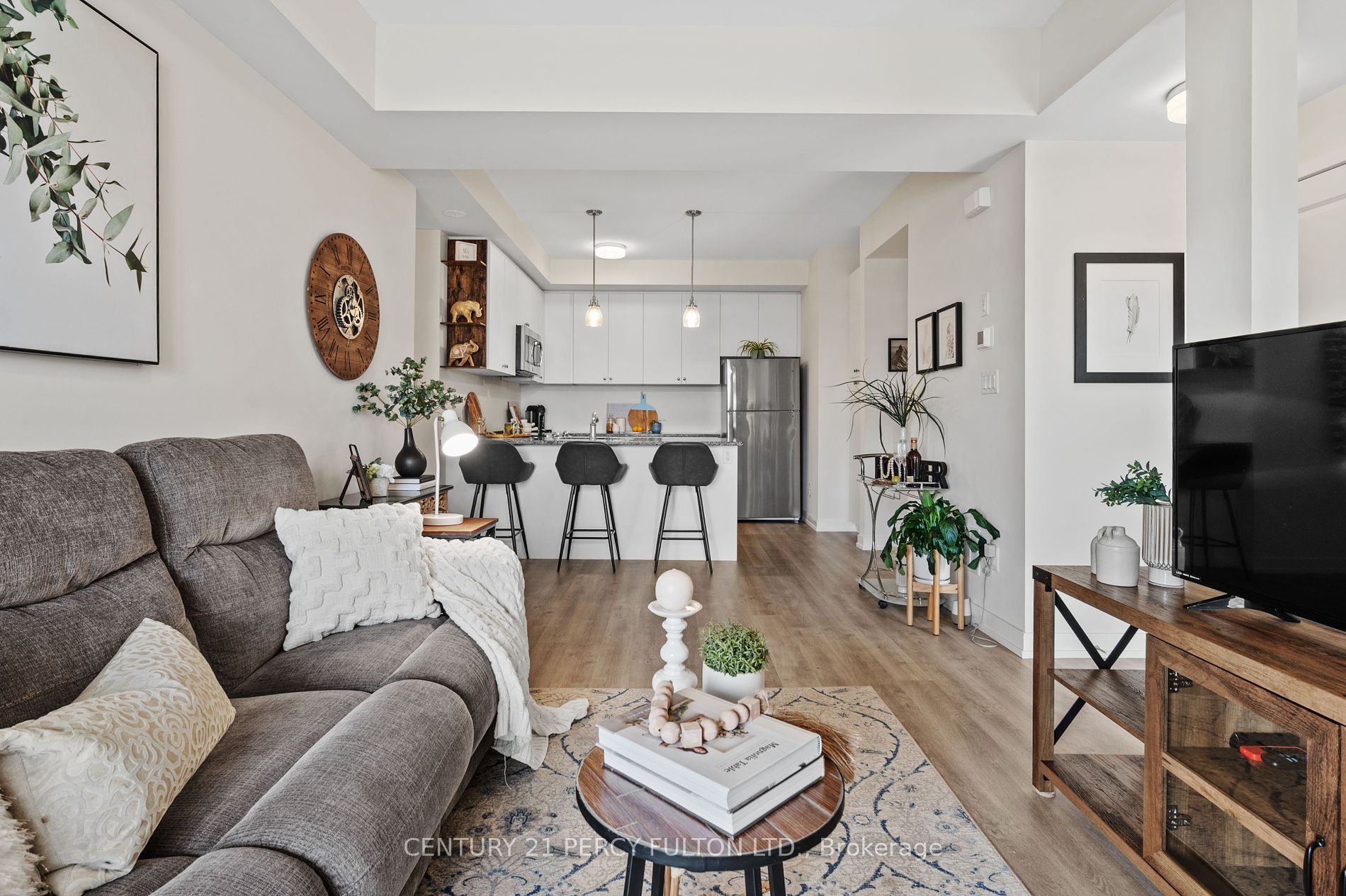 2550 Castlegate Crossing, #207