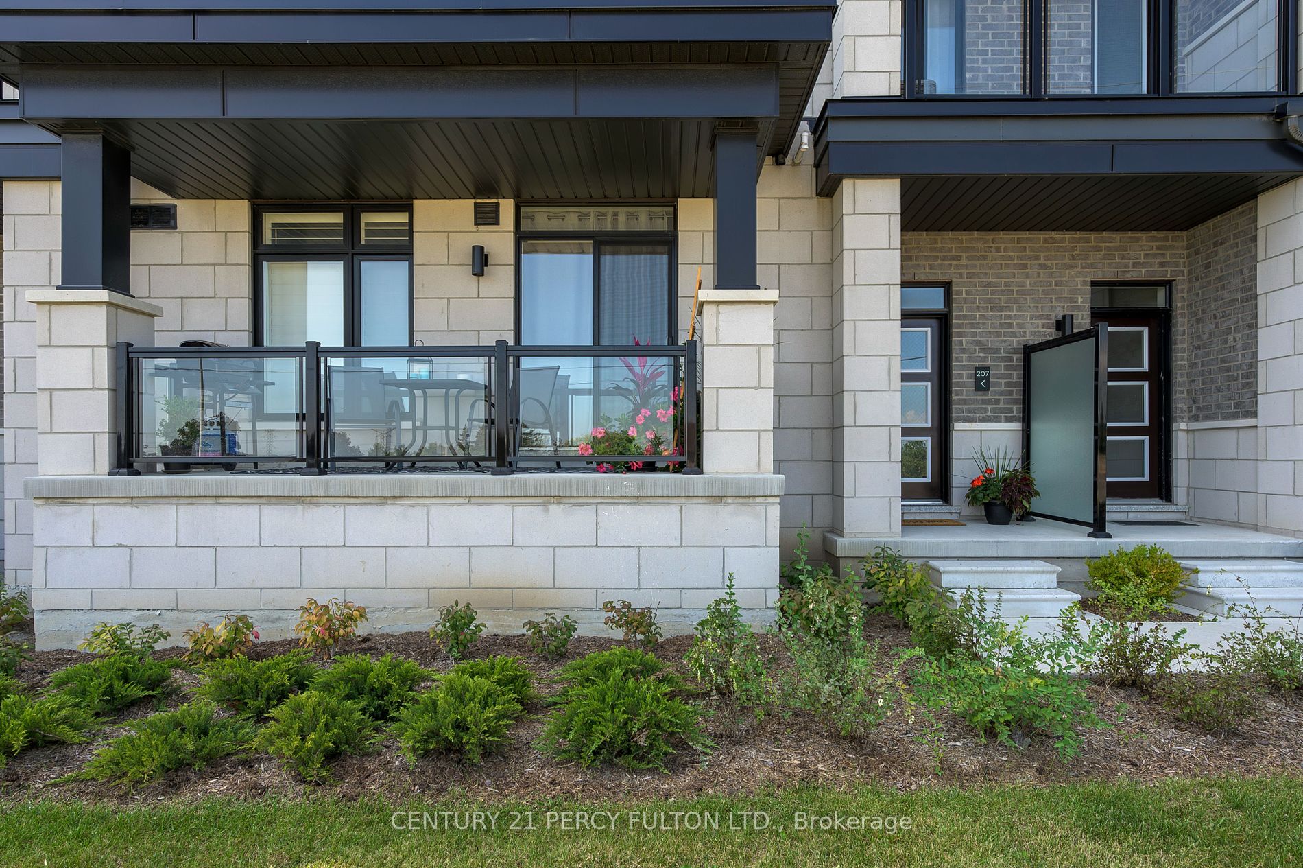 2550 Castlegate Crossing, #207