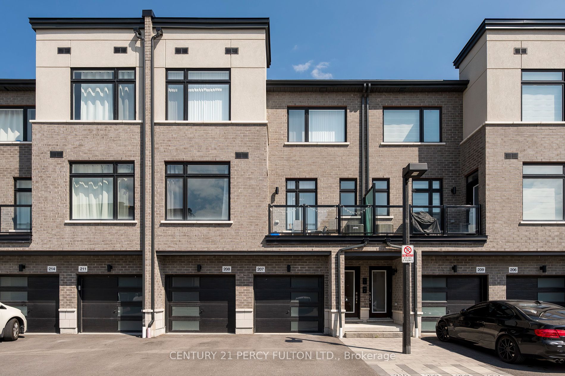 2550 Castlegate Crossing, #207