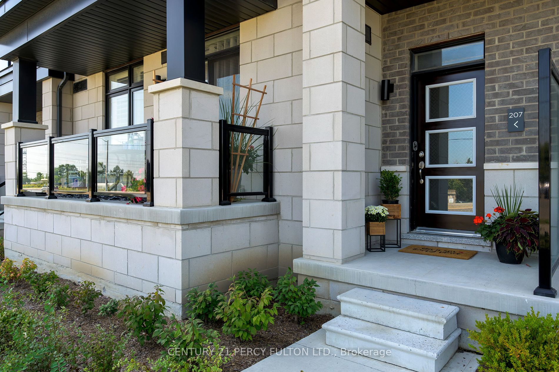 2550 Castlegate Crossing, #207