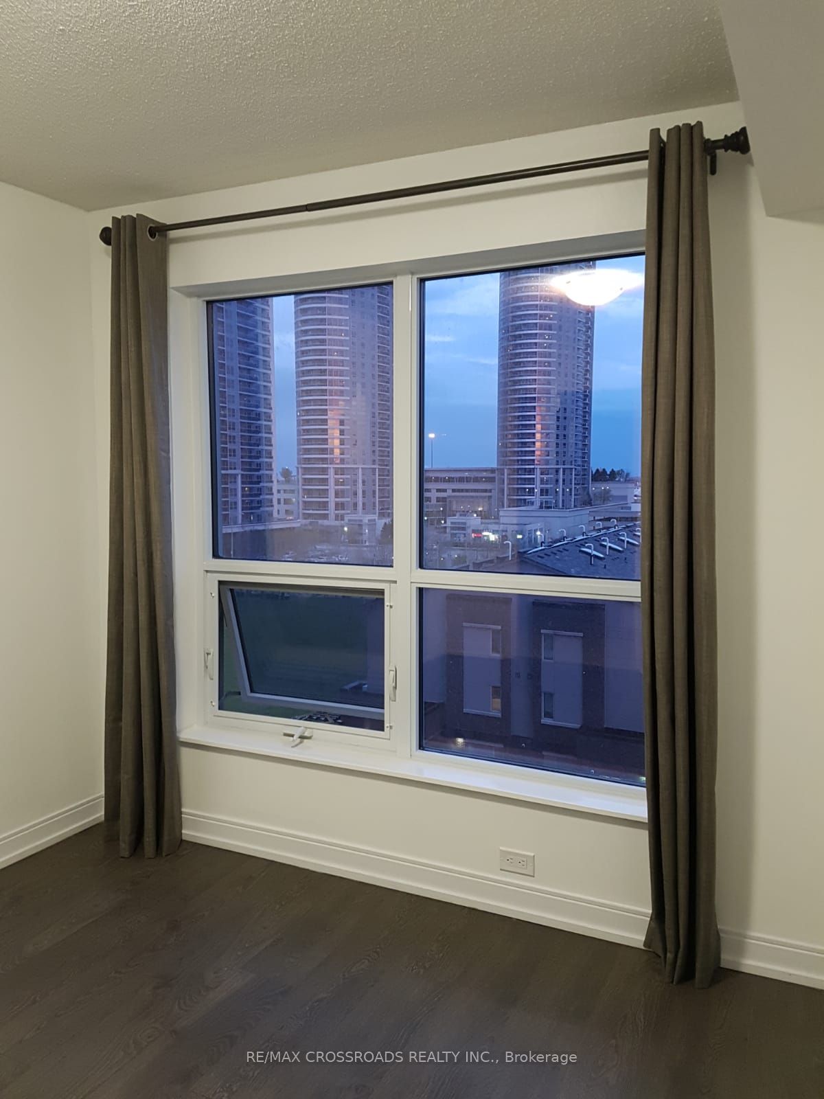 275 Village Green Square #525
