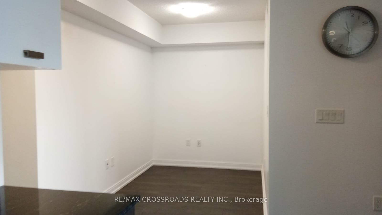 275 Village Green Square #525