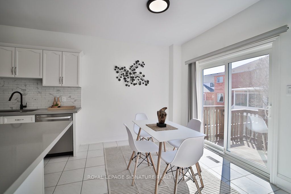 1446 Sandhurst Crescent