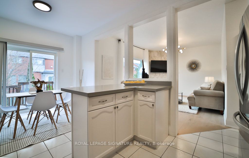 1446 Sandhurst Crescent