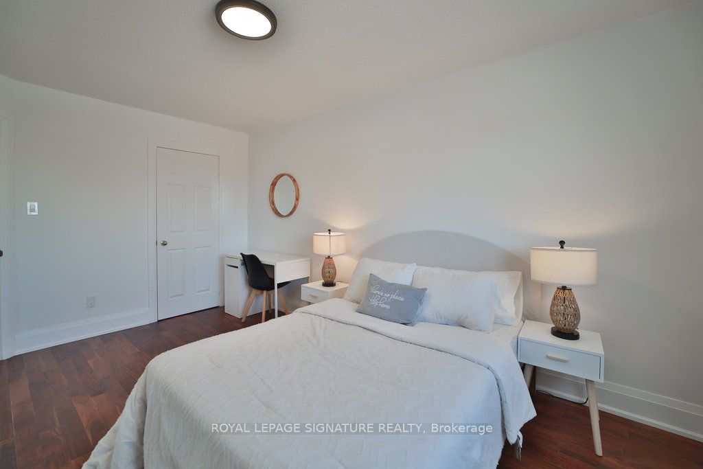 1446 Sandhurst Crescent