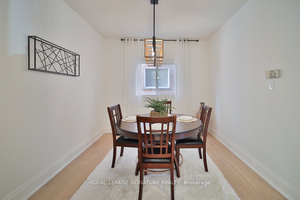 1446 Sandhurst Crescent