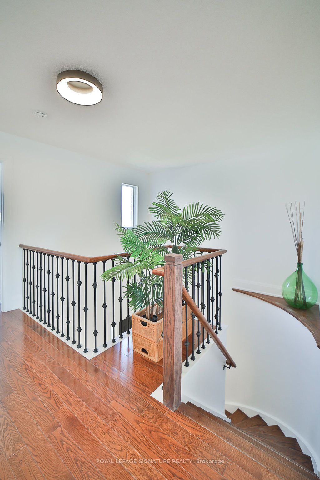 1446 Sandhurst Crescent