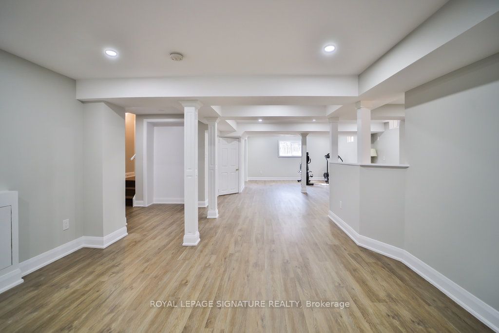 1446 Sandhurst Crescent