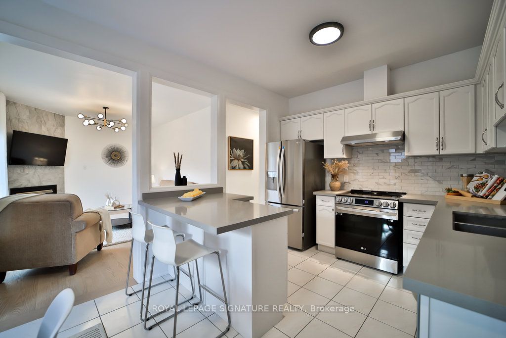 1446 Sandhurst Crescent