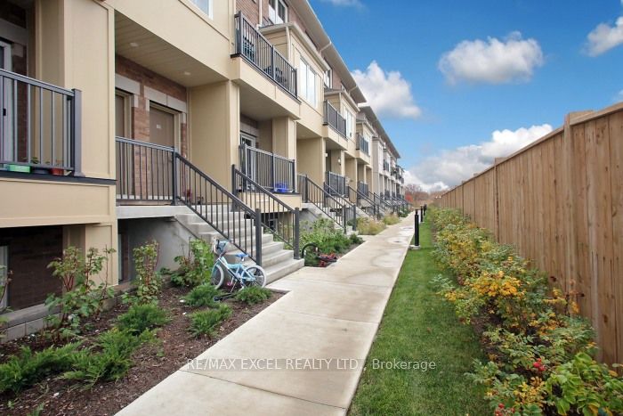 470 Beresford Path, #12