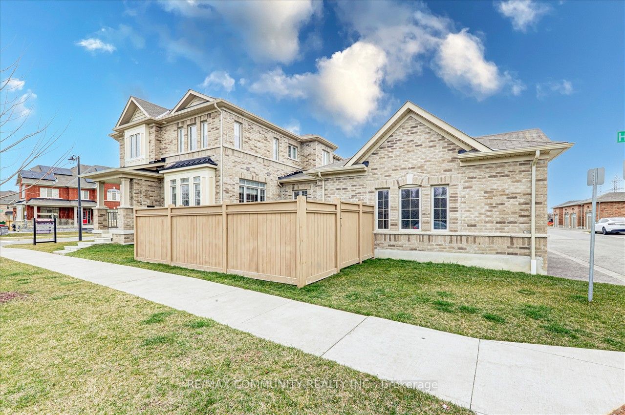 2 Drayton Avenue