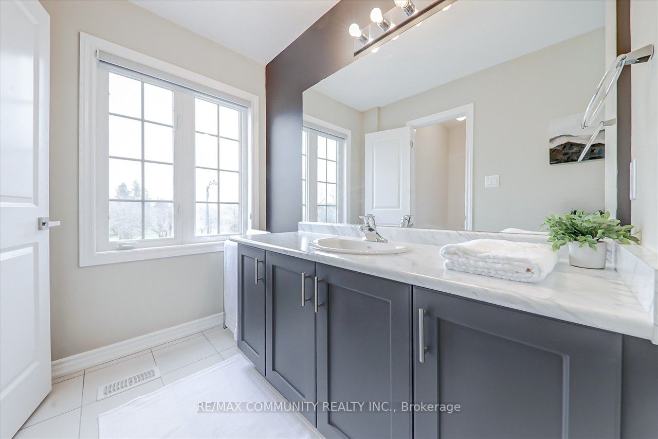 2 Drayton Avenue