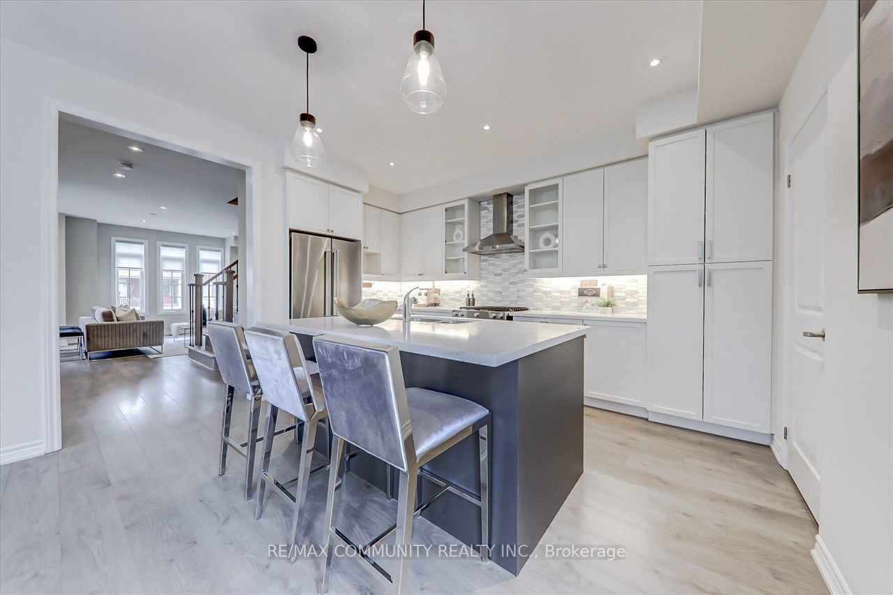 2 Drayton Avenue