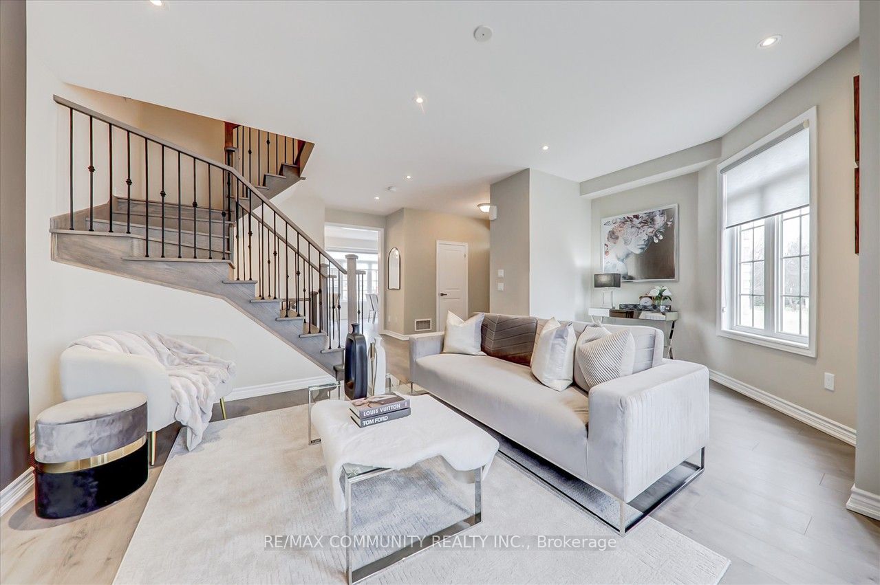 2 Drayton Avenue