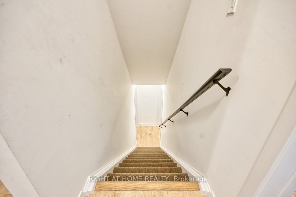 1760 Simcoe Street N #67