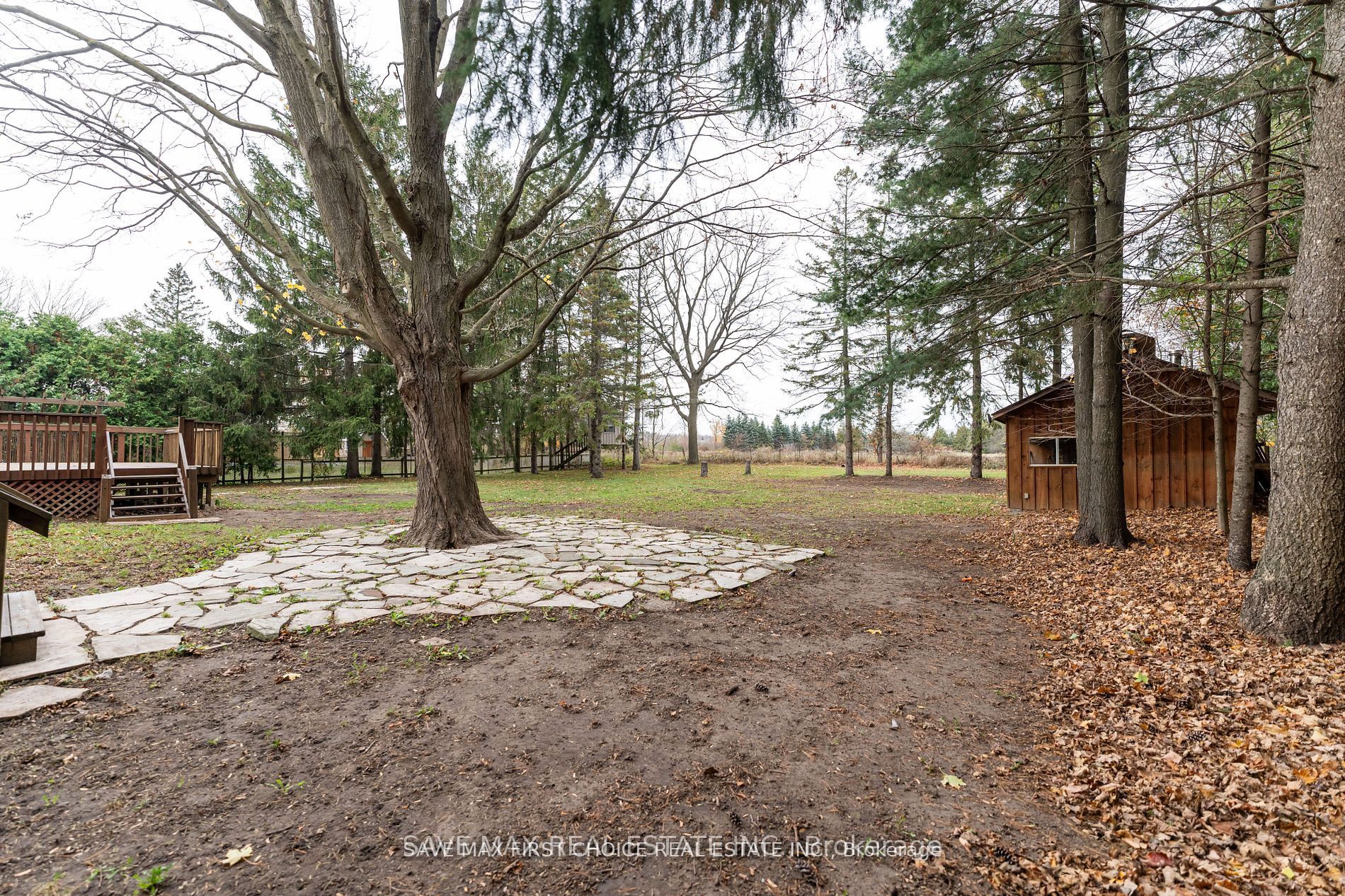 180 Columbus Road W