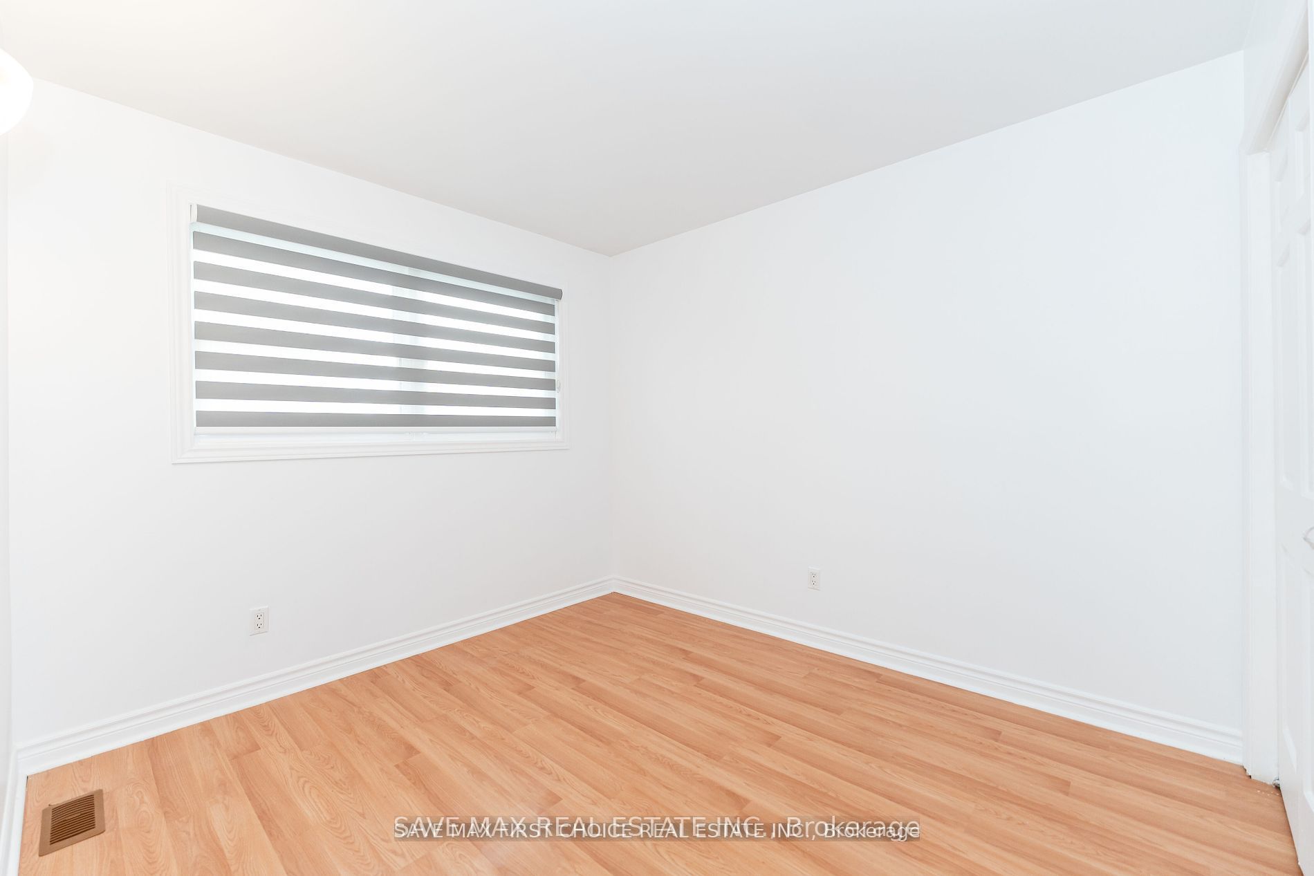 180 Columbus Road W