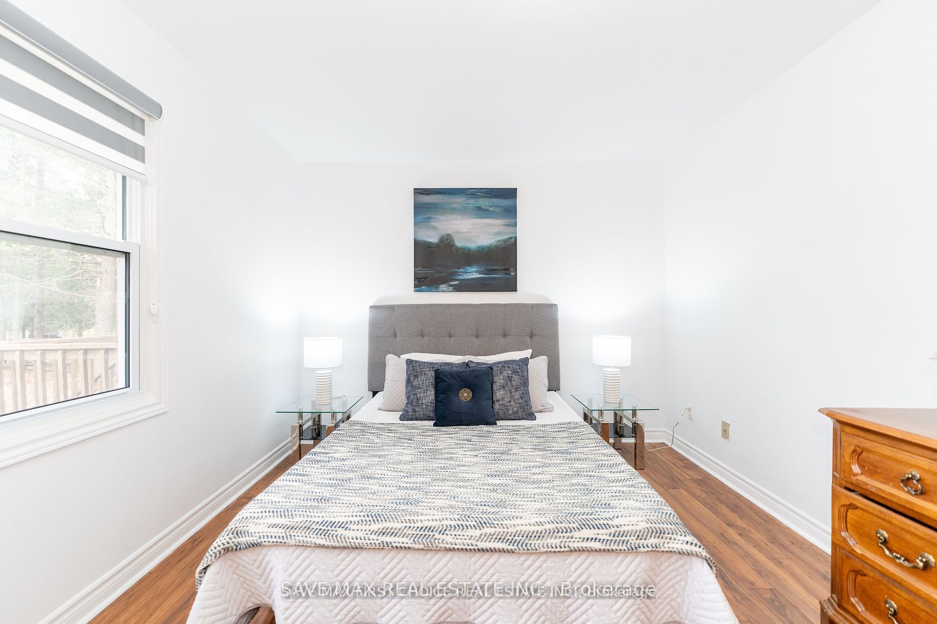 180 Columbus Road W