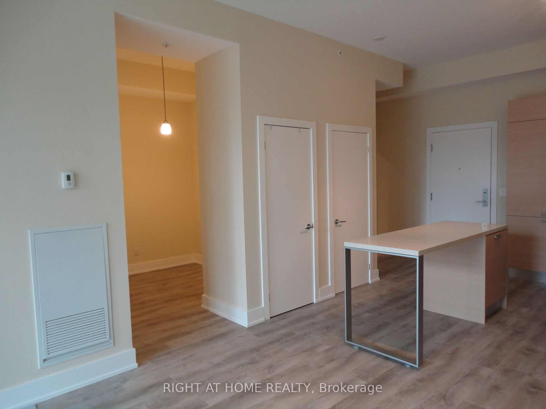 66 Kippendavie Ave, #217