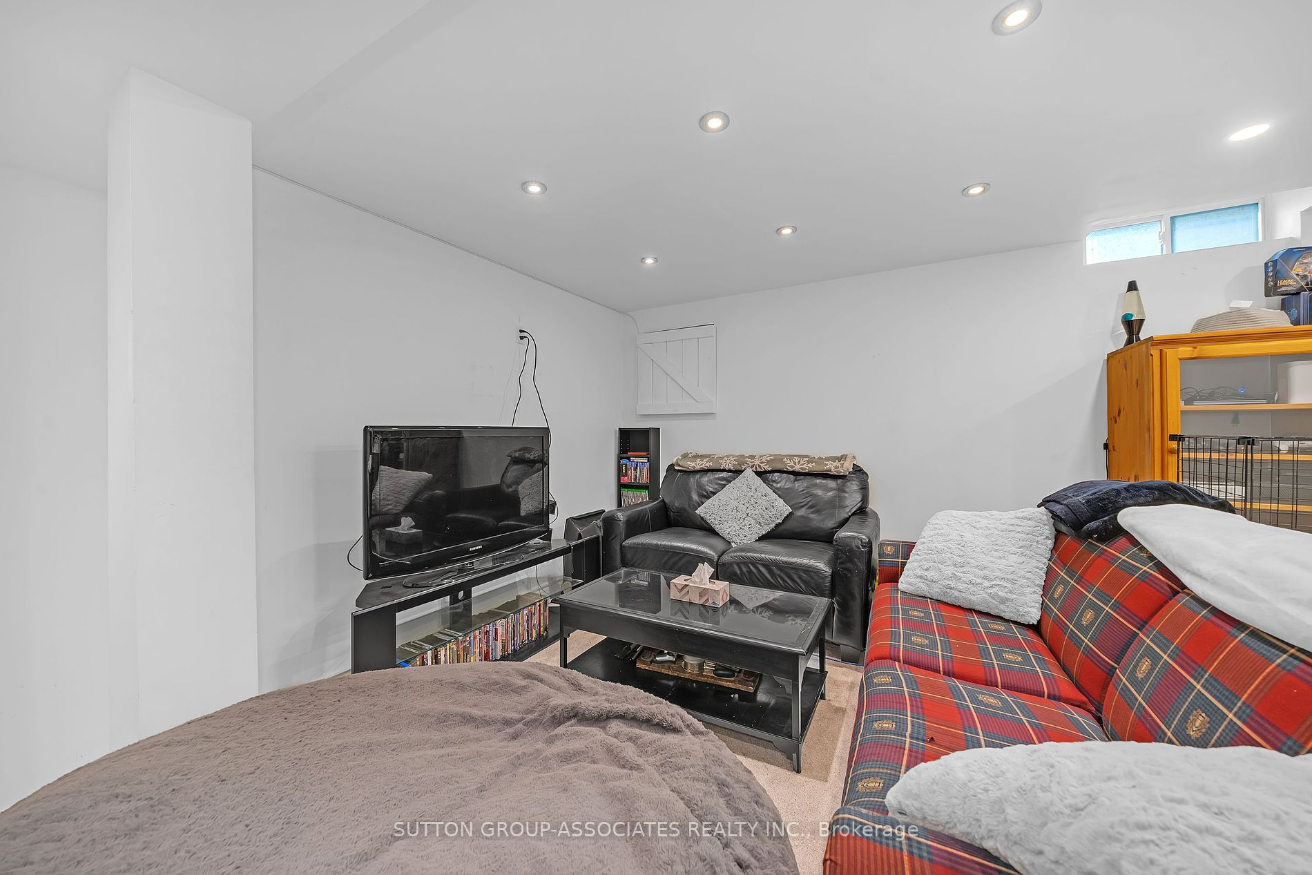 62 Swanston Cres