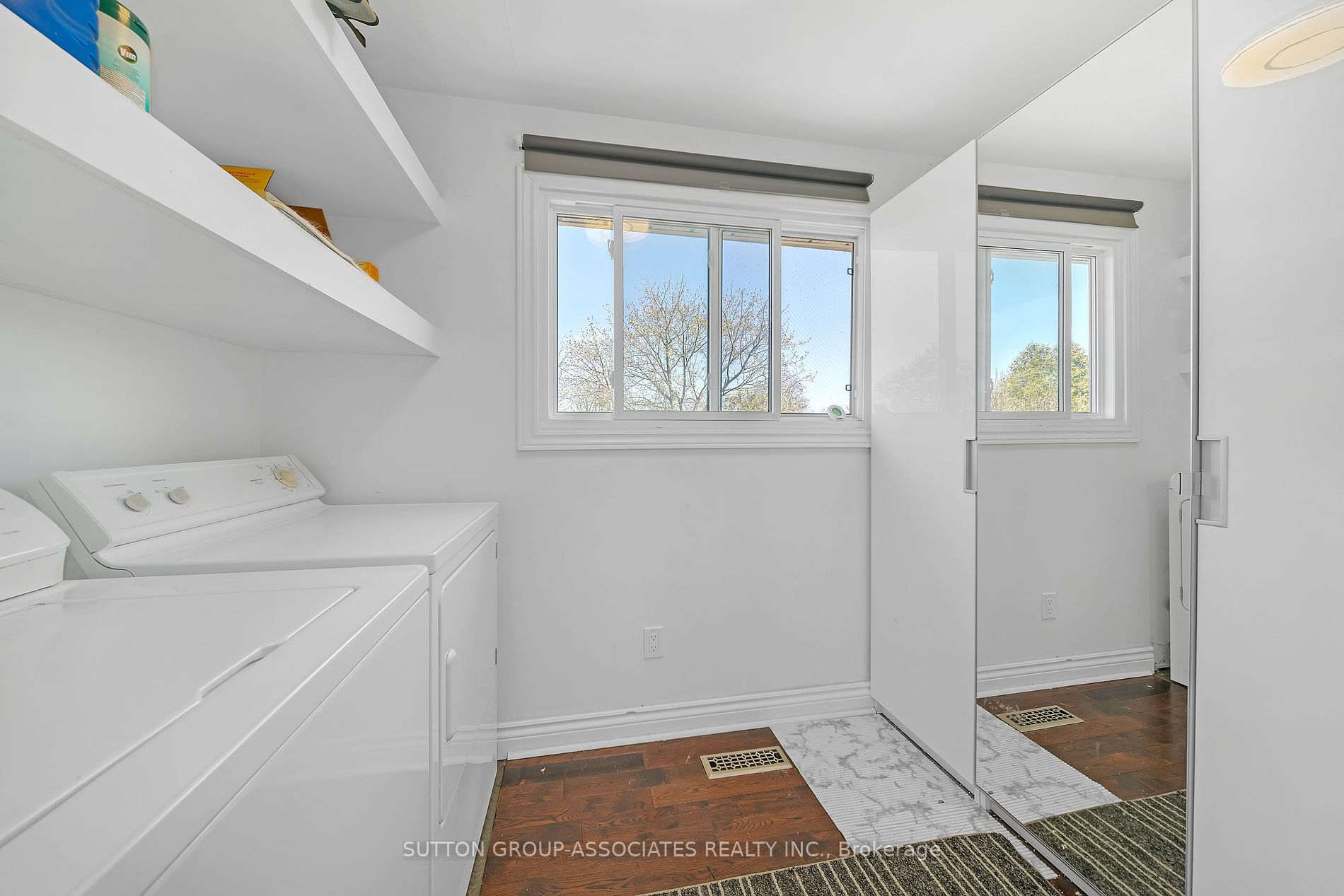 62 Swanston Cres