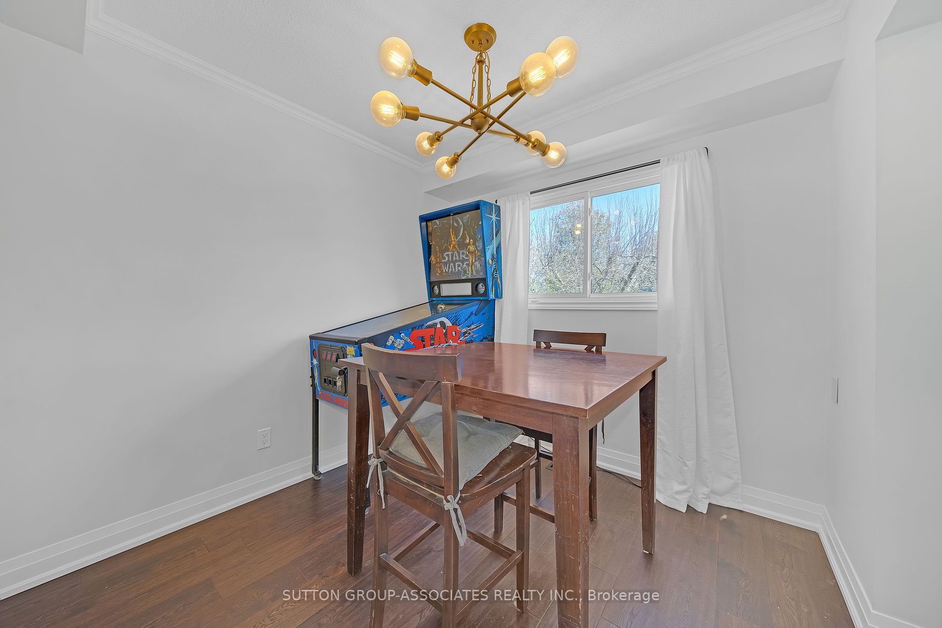62 Swanston Cres