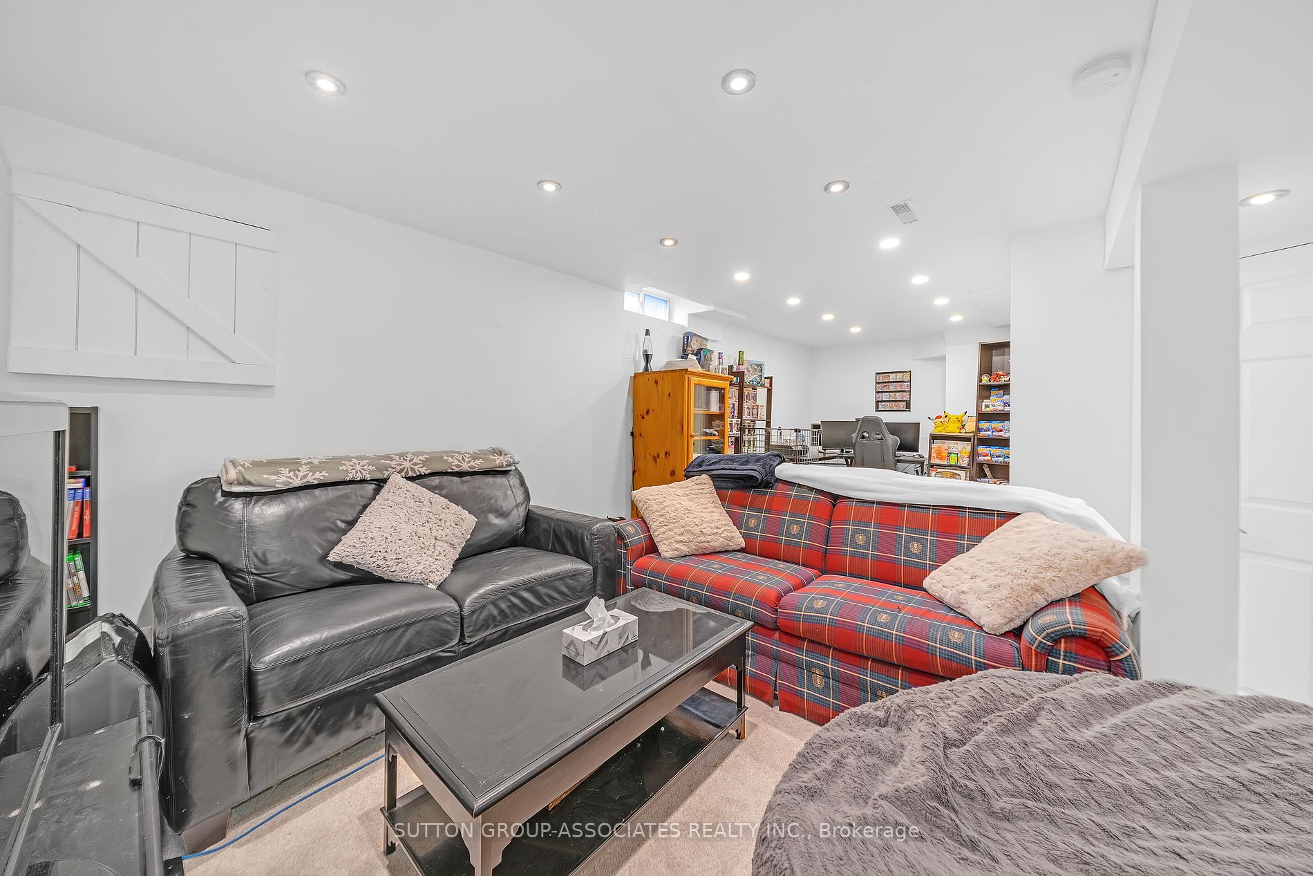 62 Swanston Cres