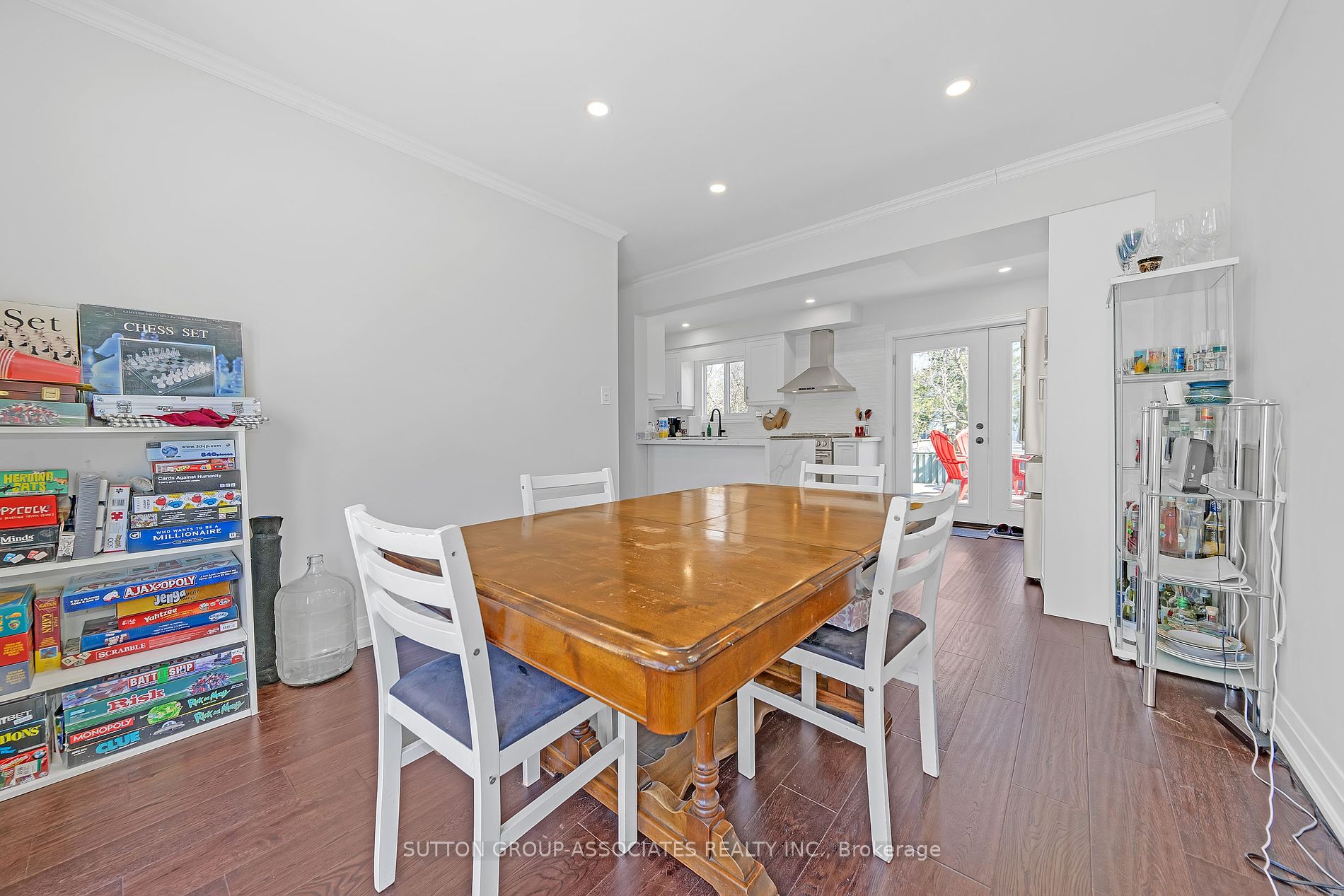 62 Swanston Cres