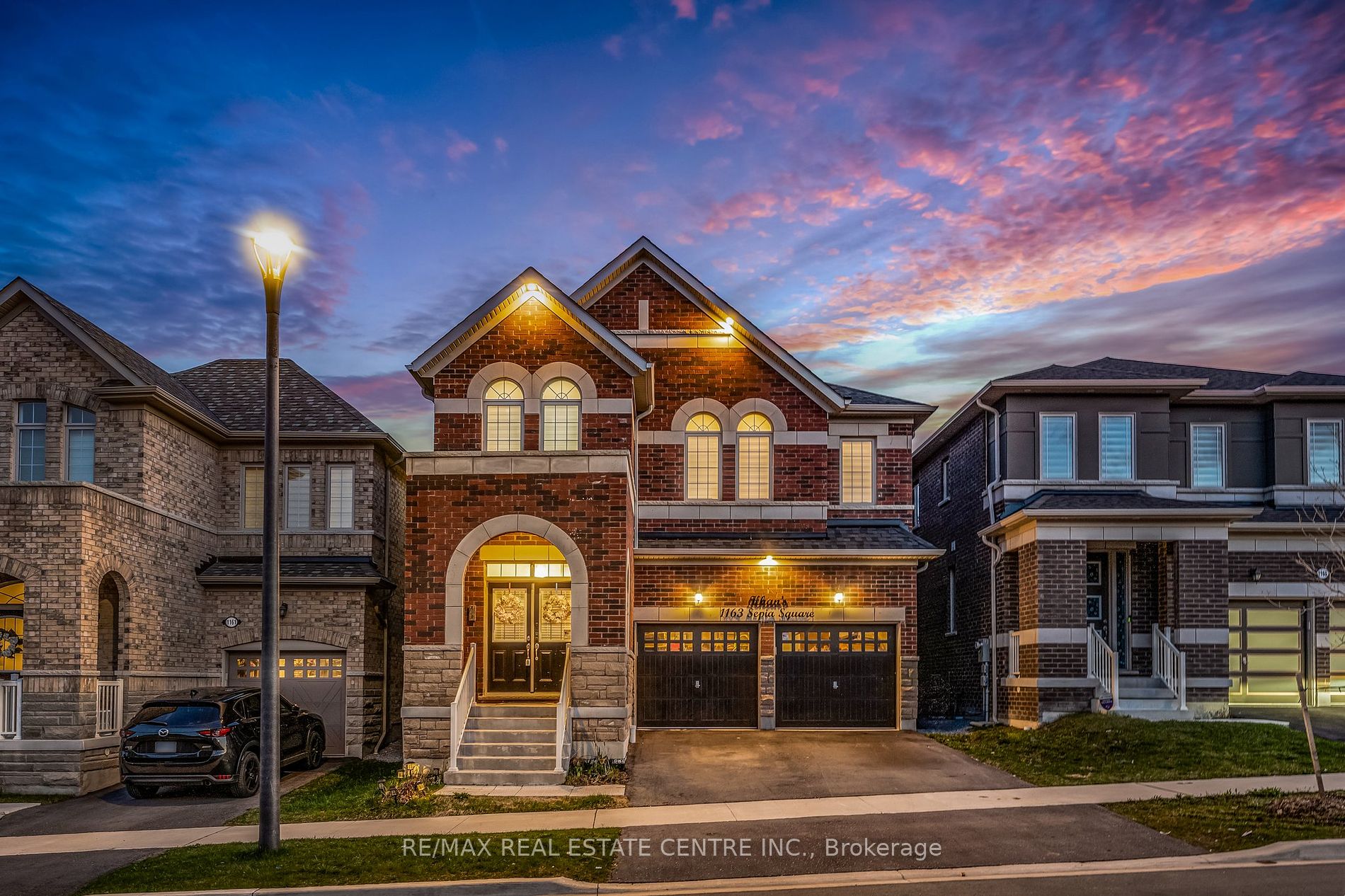 1163 Sepia Square