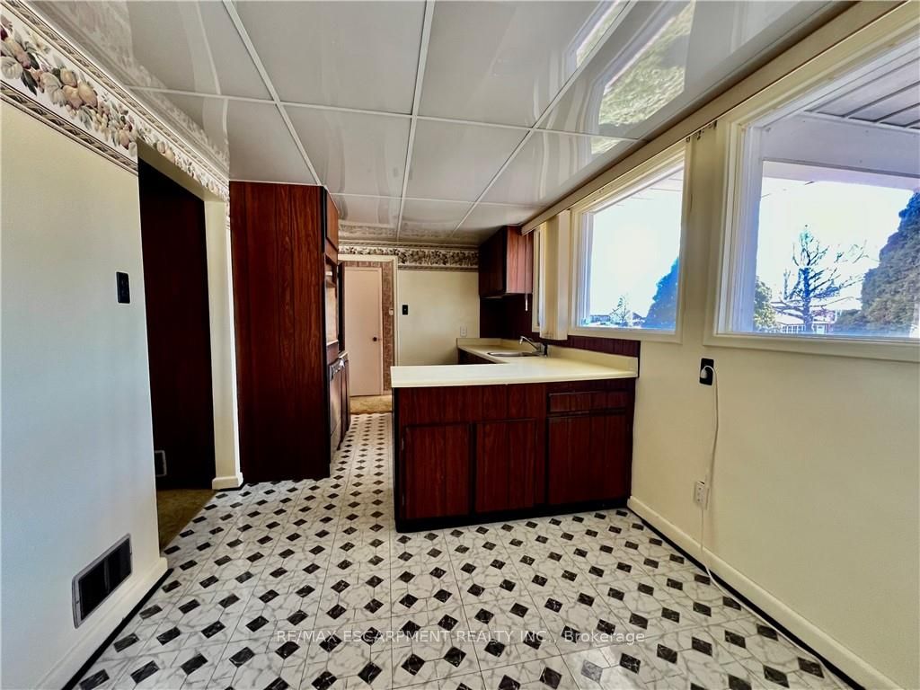 38 Deerfield Road