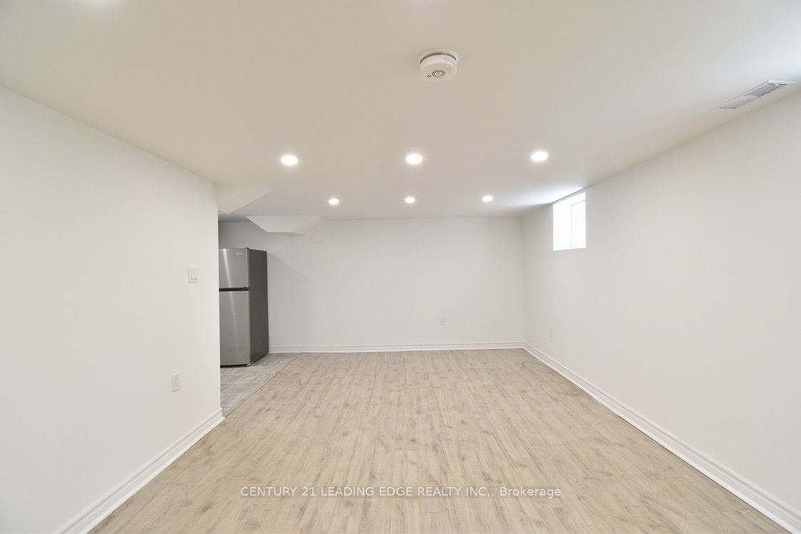 62 Westview Blvd