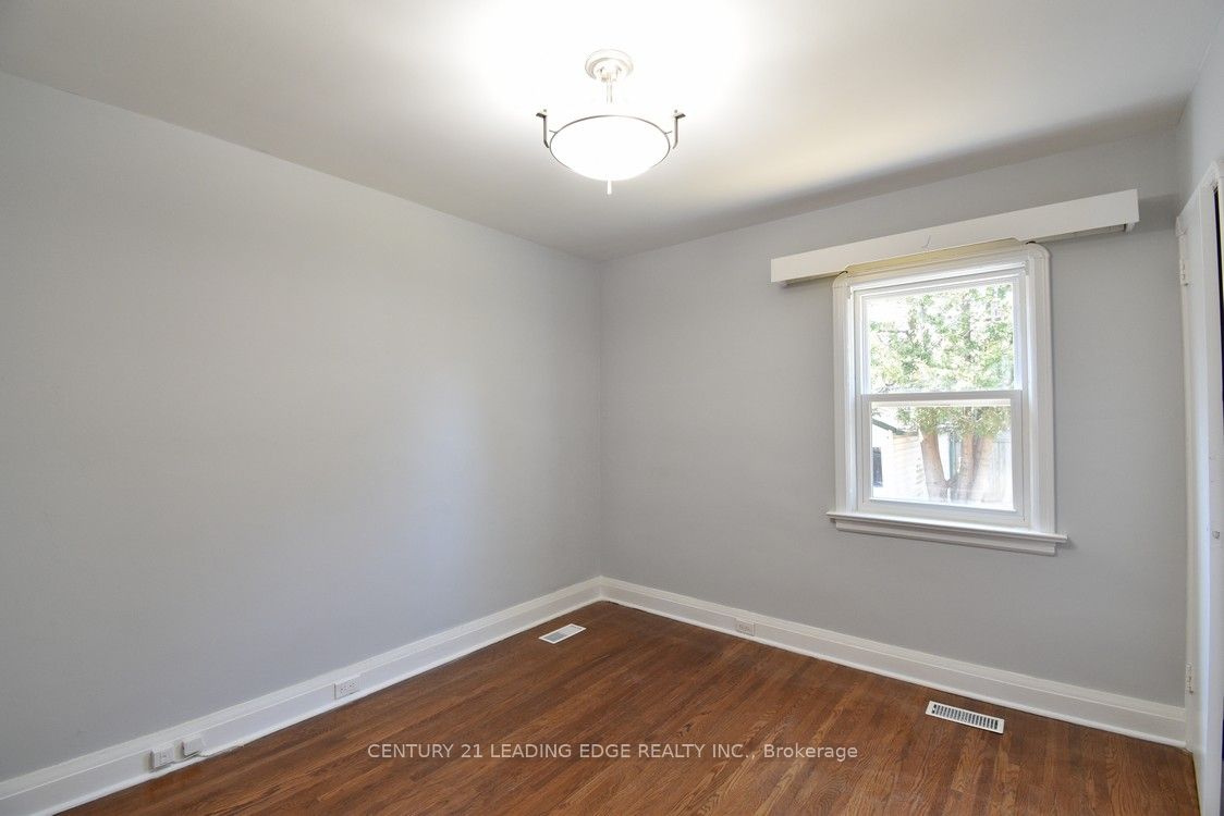 62 Westview Blvd
