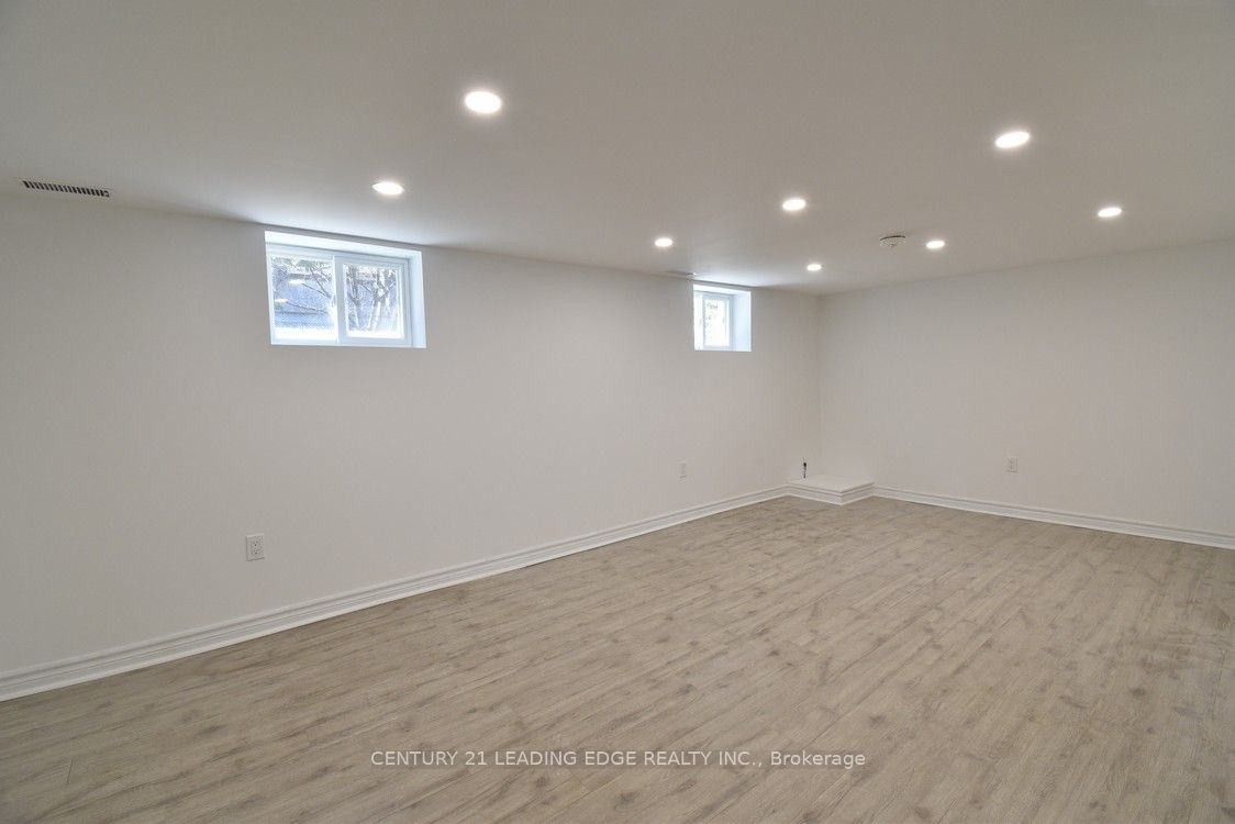 62 Westview Blvd