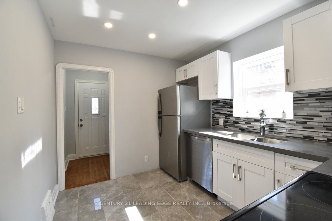 62 Westview Blvd
