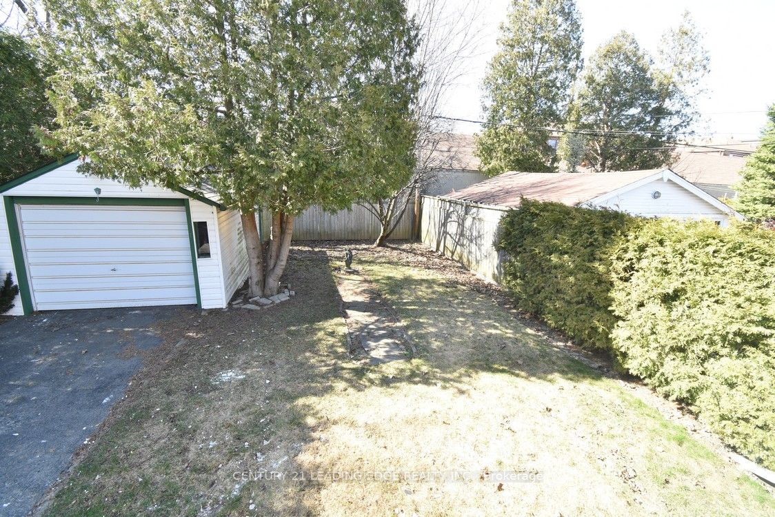 62 Westview Blvd