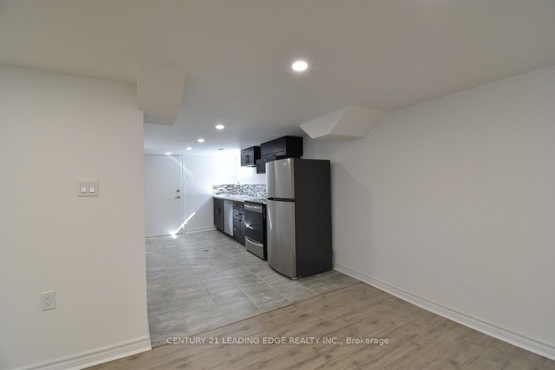 62 Westview Blvd