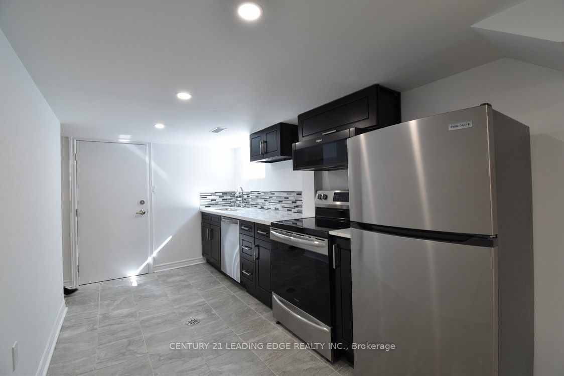 62 Westview Blvd