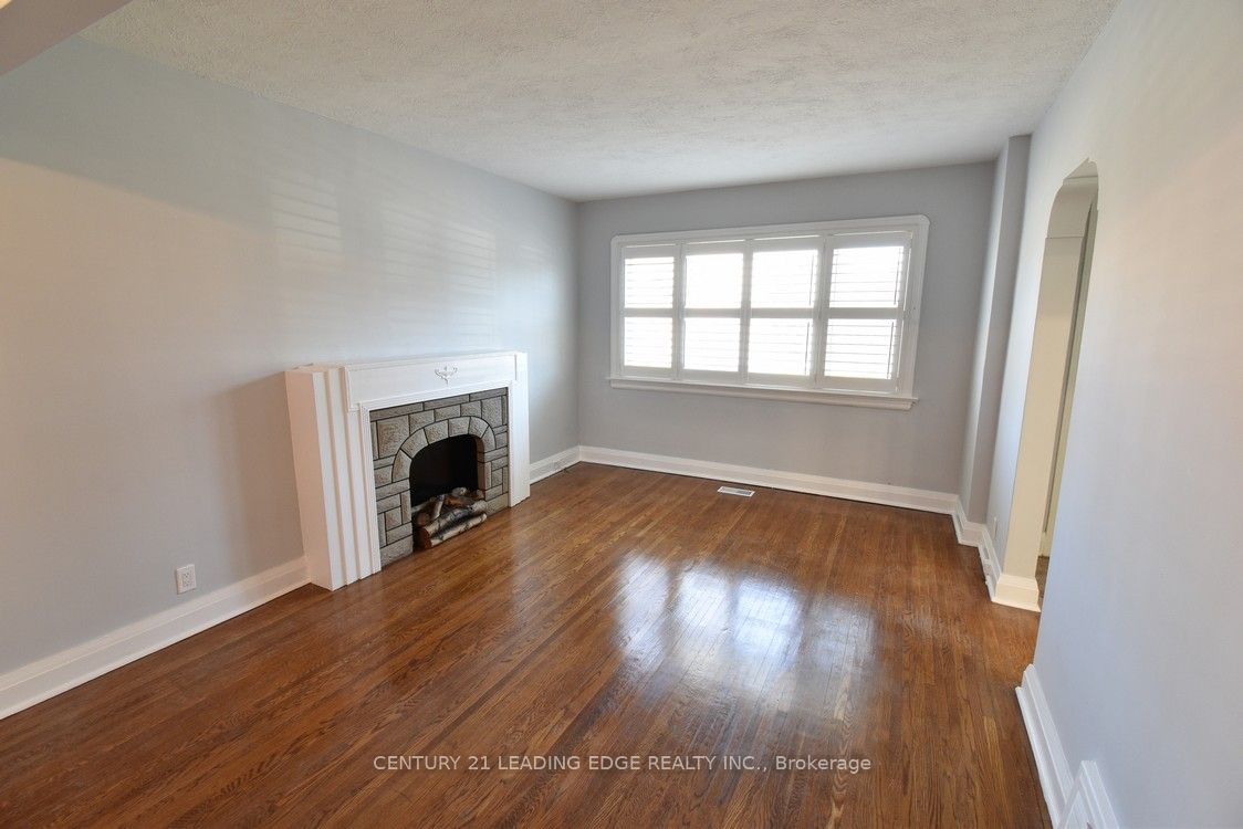 62 Westview Blvd